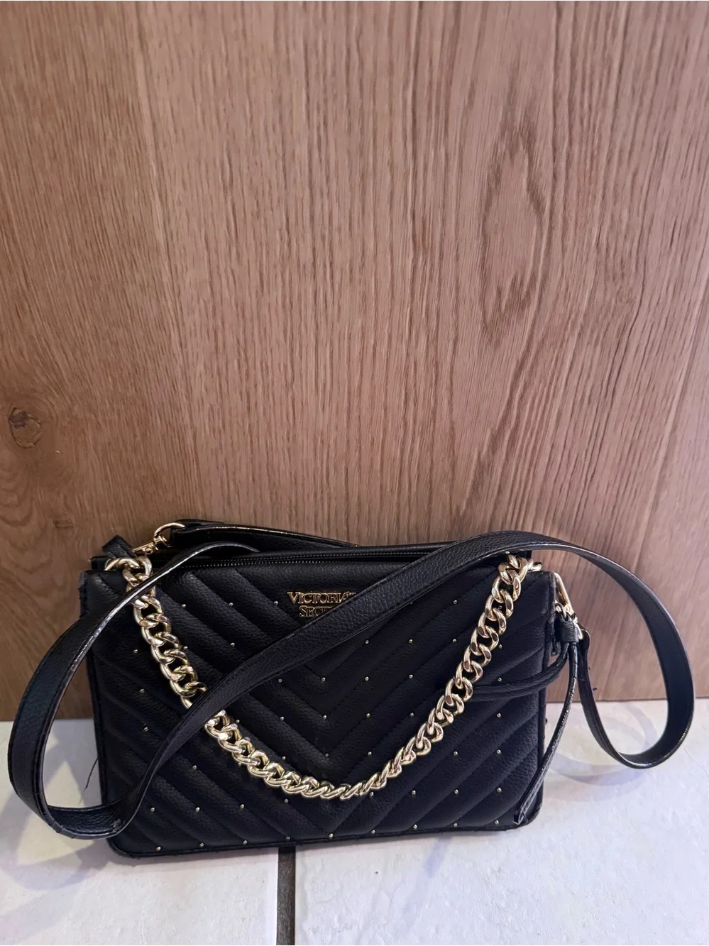 Victoria’s Secret Black Quilted Chevron Studded Chain Shoulder Crossbody Bag - Picture 3 of 6